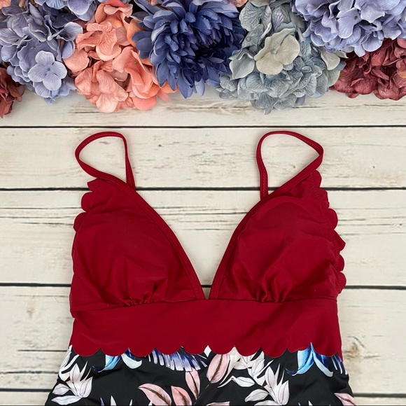 Sexy Ruffled Low Cut Red Tropical Push Up Swimsuit - Picture 6 of 16